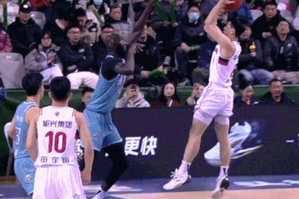  南京队112-115不敌广州队：林葳与崔永熙上演精彩对决