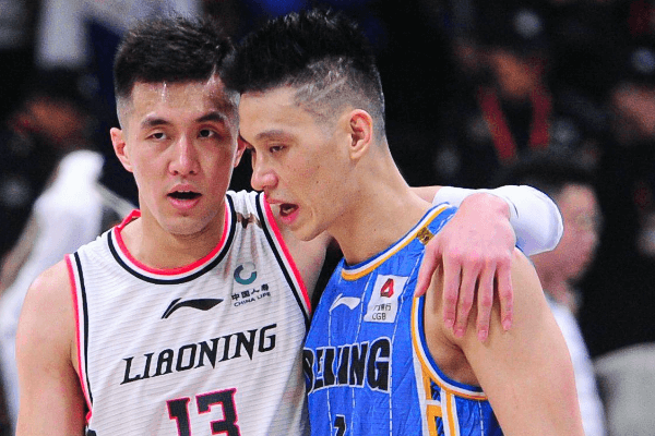  郭艾伦调侃范志毅在热身赛中不认人